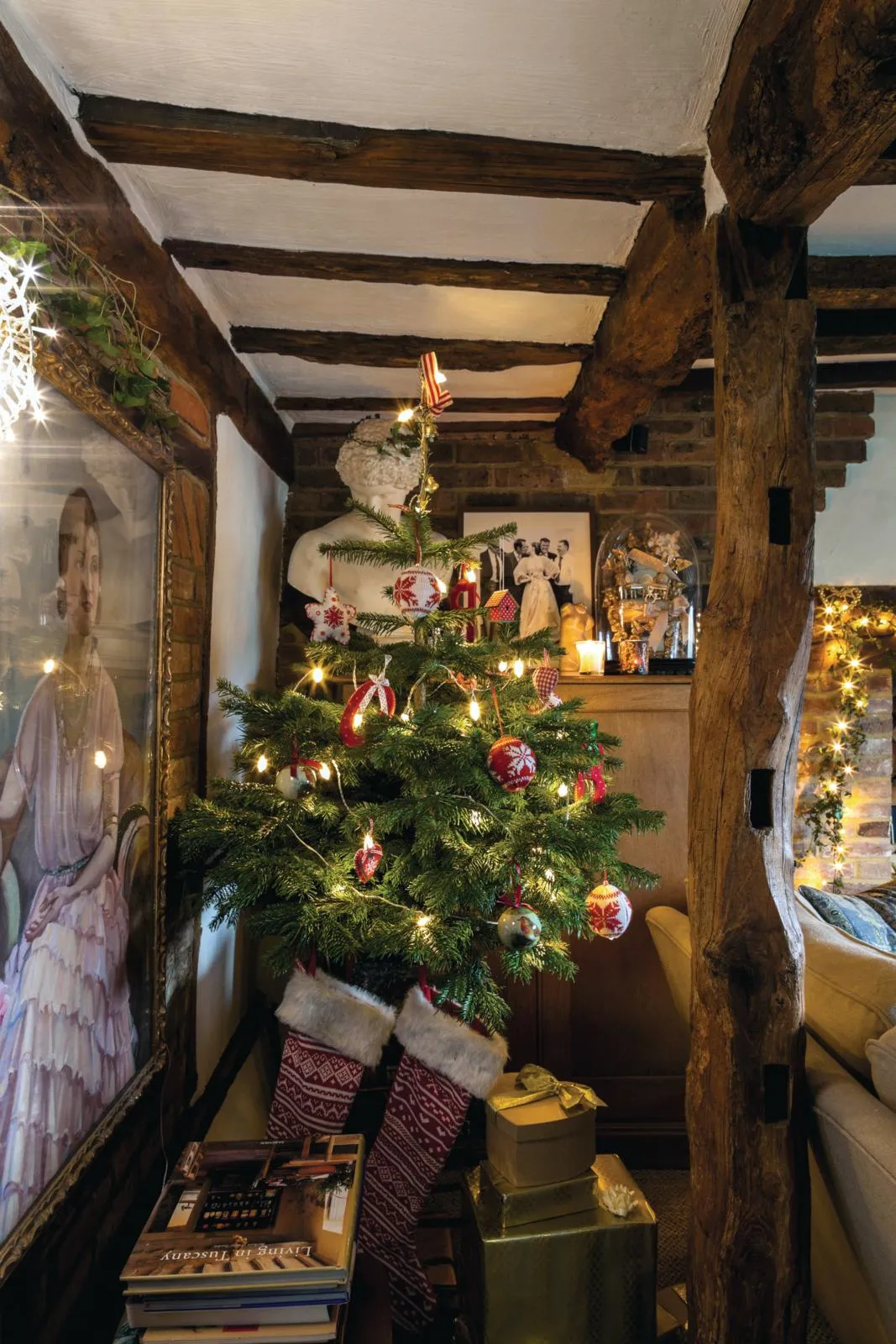17th-century cottage Christmas tree