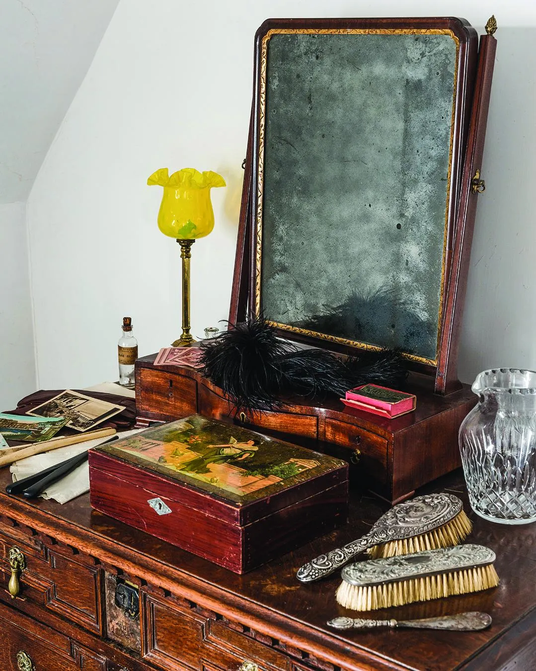 Castle holiday home, dressing table