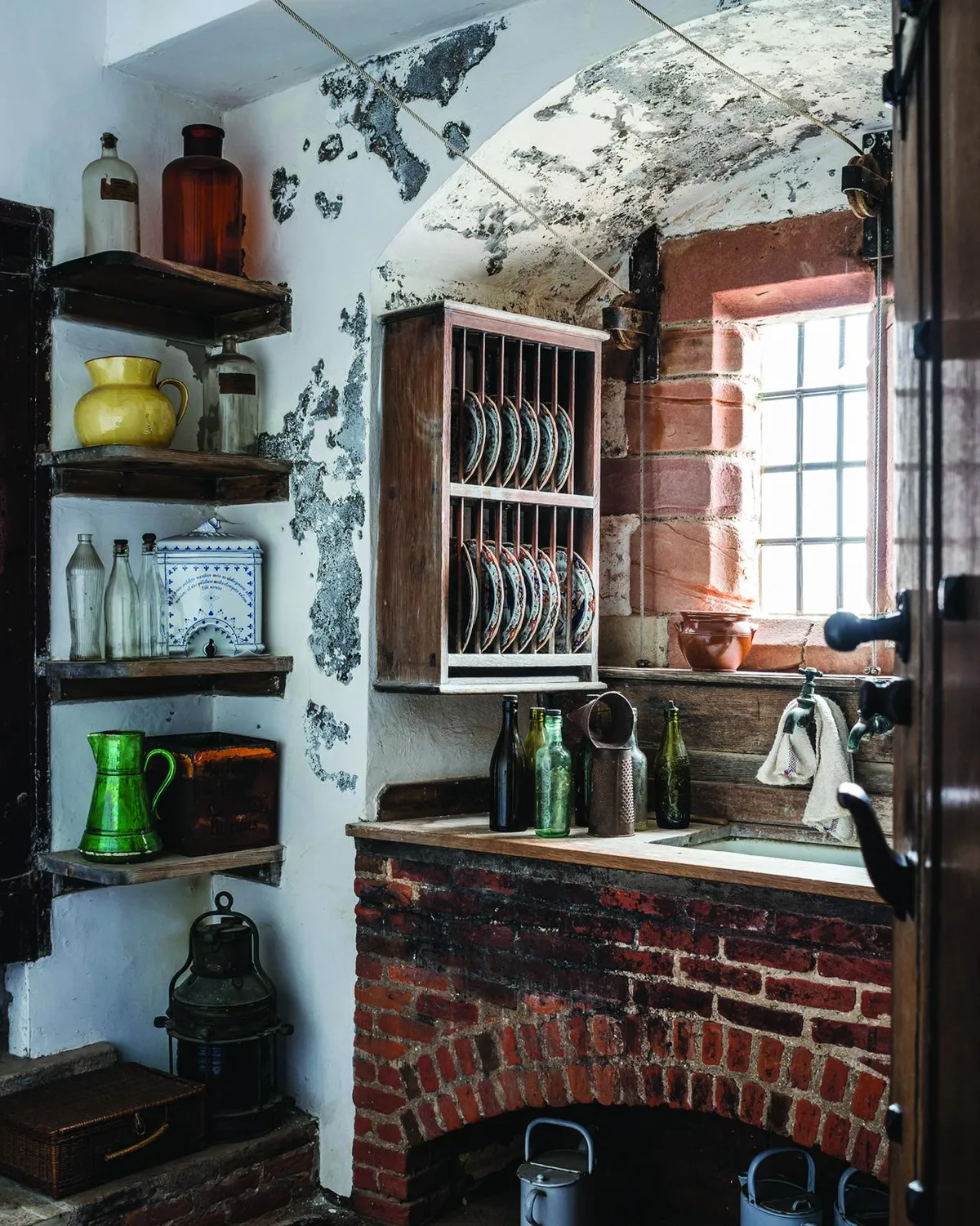 Castle holiday home, scullery
