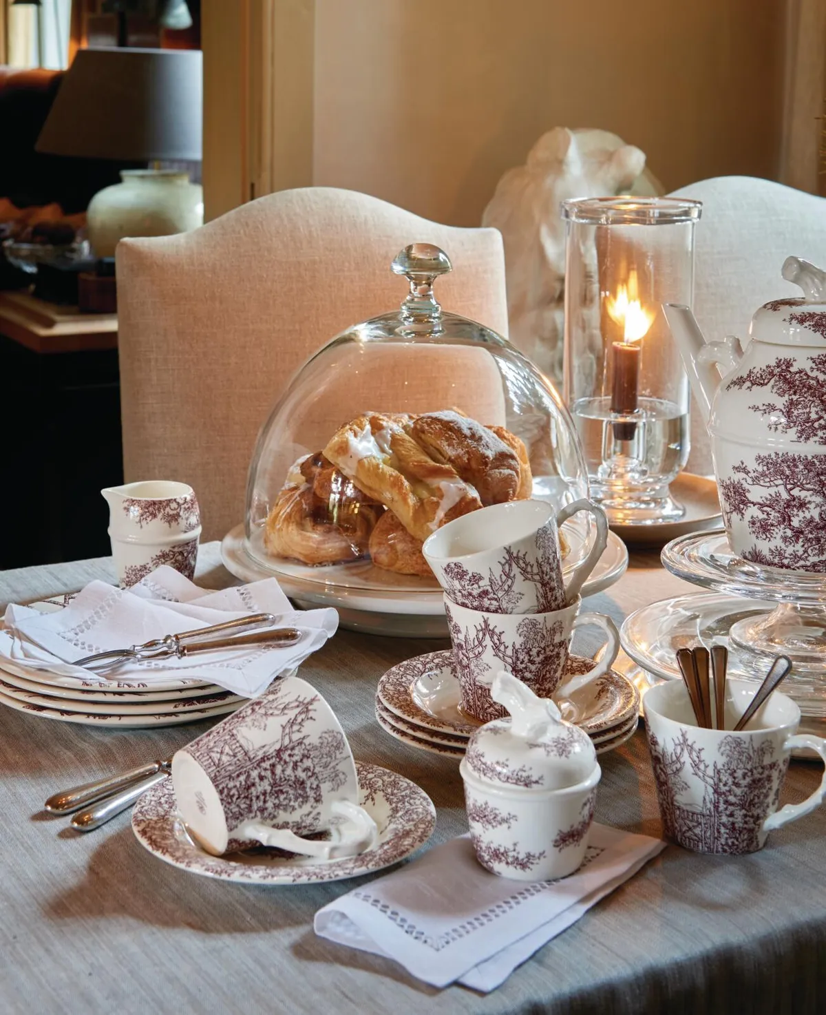 Quirky Belgian cottage, Hermes tea set