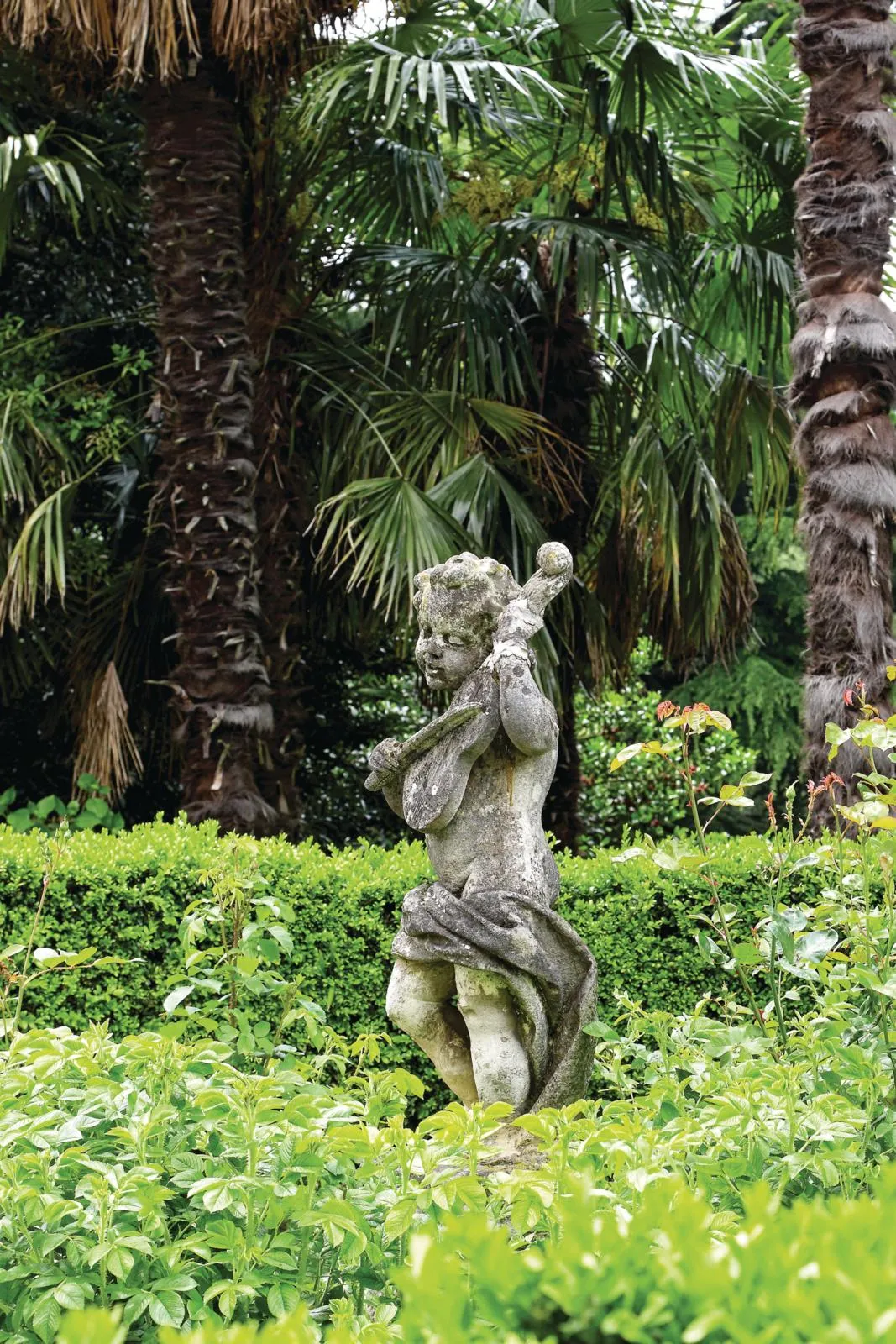 Villa Besana Milan garden statue