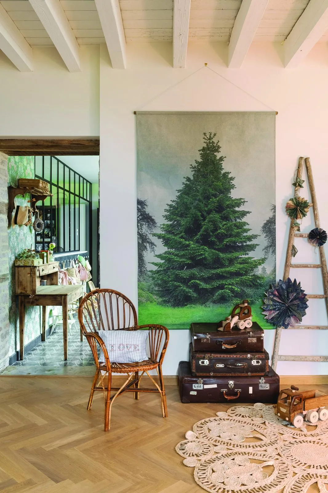French converted barn fir-tree canvas