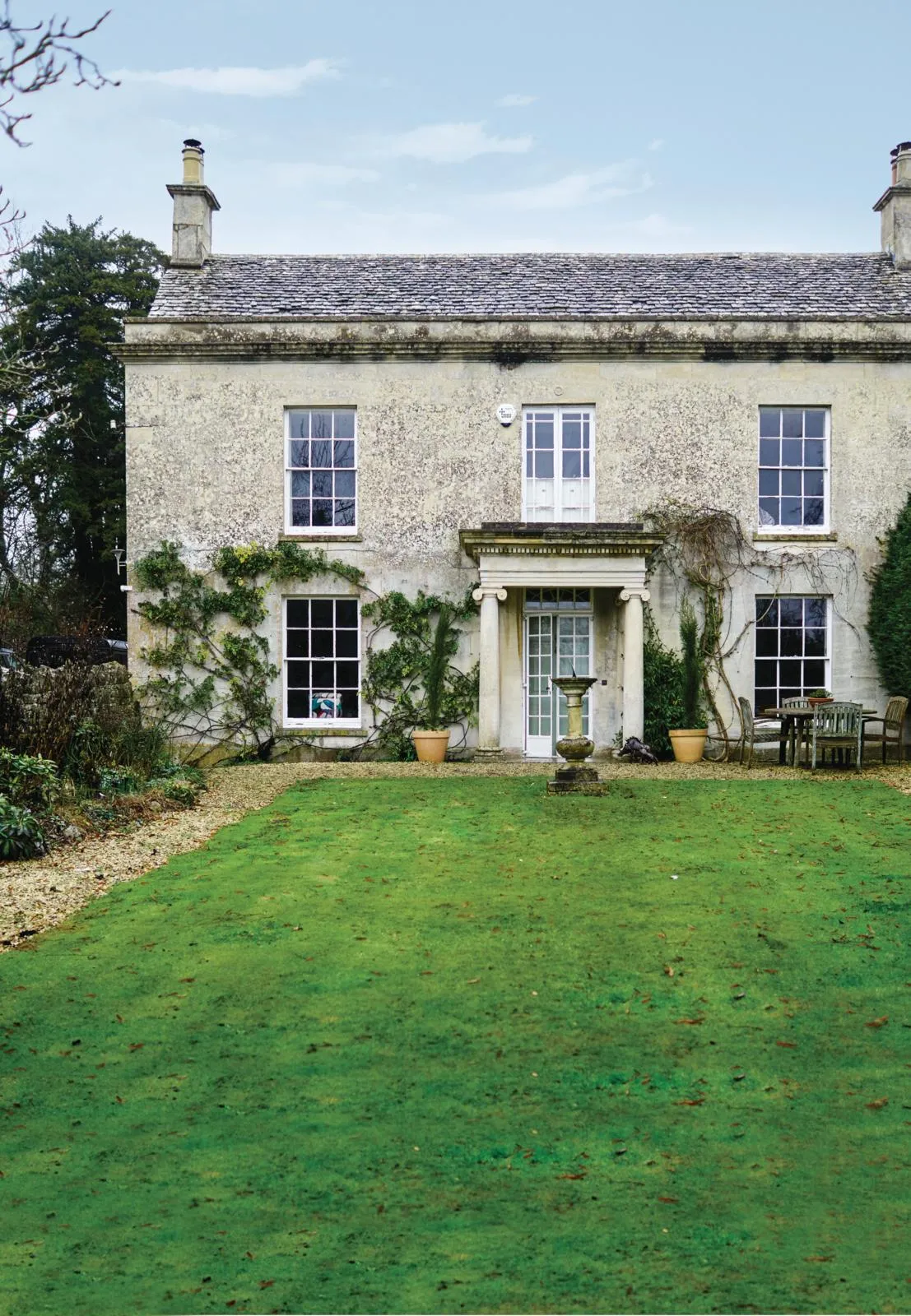 Cotswolds house decorated in regency style exterior