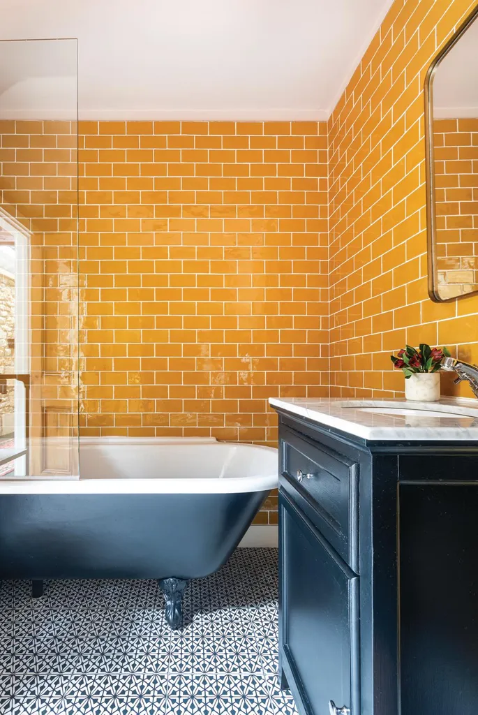 Cotswolds home bathroom