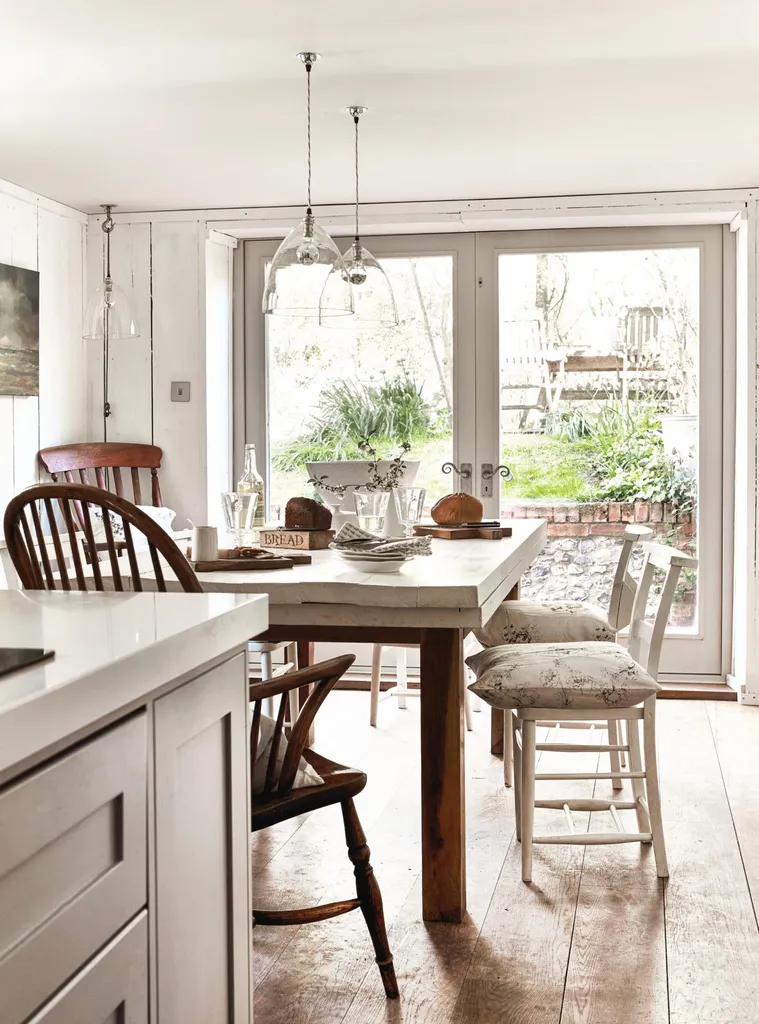 Wiltshire farmworker’s cottage dining table