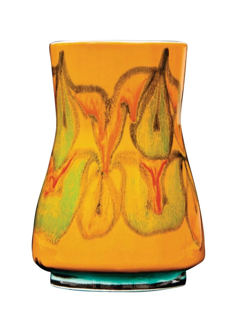 Delphis vase