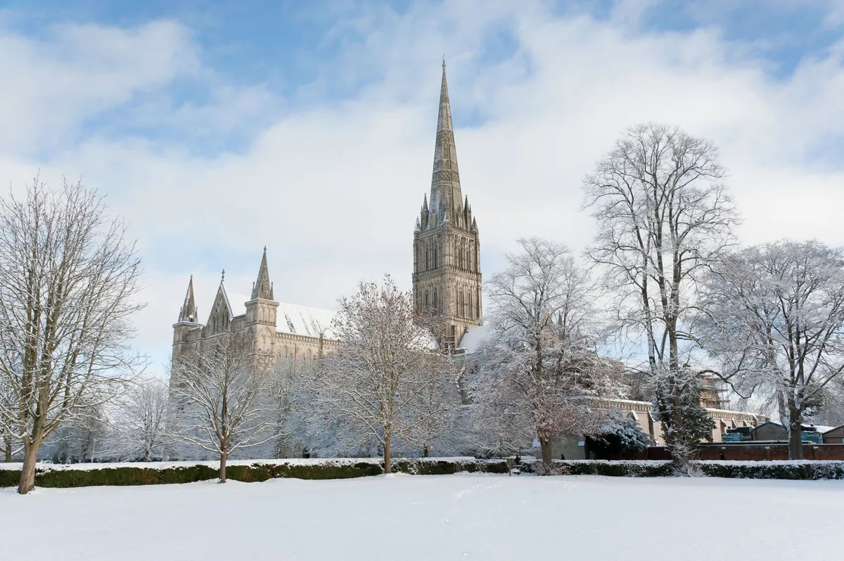 salisbury_cathedral_winter