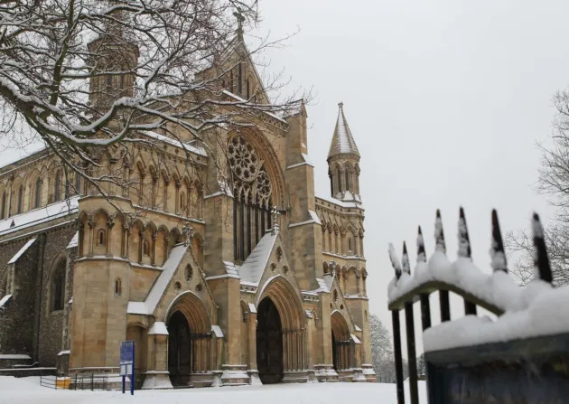 stalbans_cathedral_winter