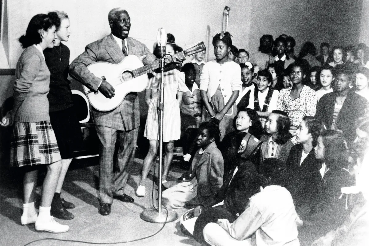 Best jazz singers: Picture of jazz singer and guitarist Leadbelly