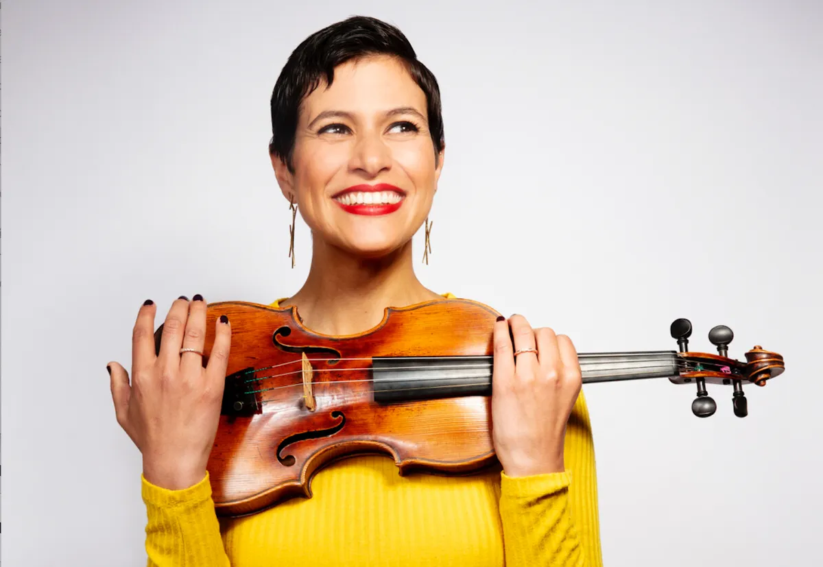 A picture of the violinist Elena Urioste