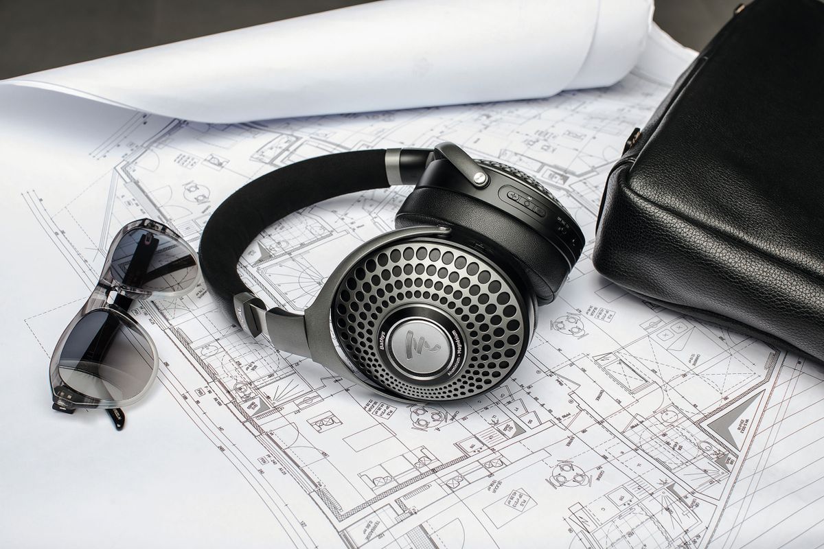 Headphones with hearing tests: tailor-made listening