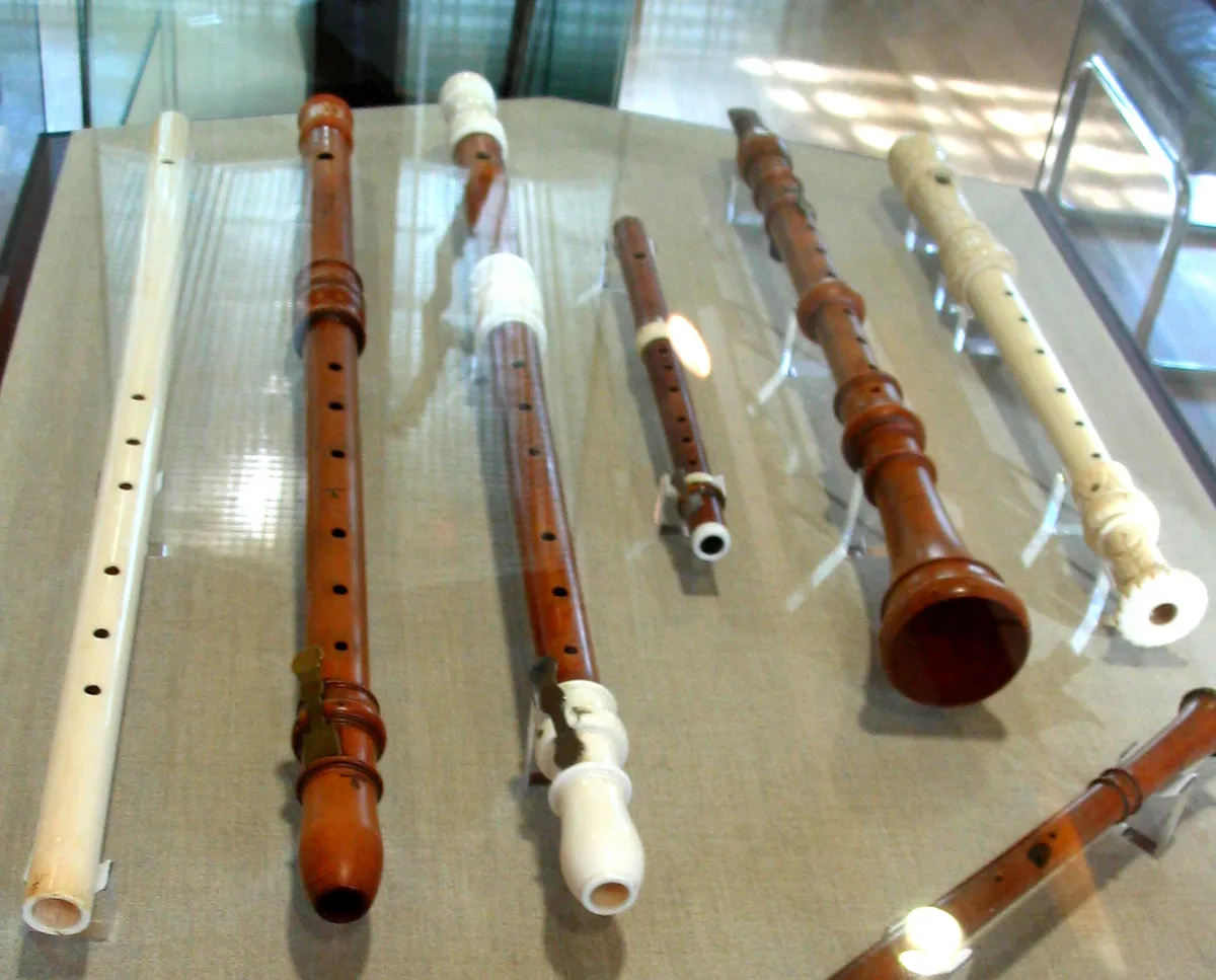Woodwind musical instruments from the Baroque era. From right to left: recorder; clarinet in C by Denner (Nürenberg, 1707 - 1735; piccolo in C by J. H. J. Rottenburgh; flute by Naum (Paris; ca. 1700) and flute by Hotteterre le Romain (Paris, 1650-1675). Museum of Musical Instruments. Berlin.