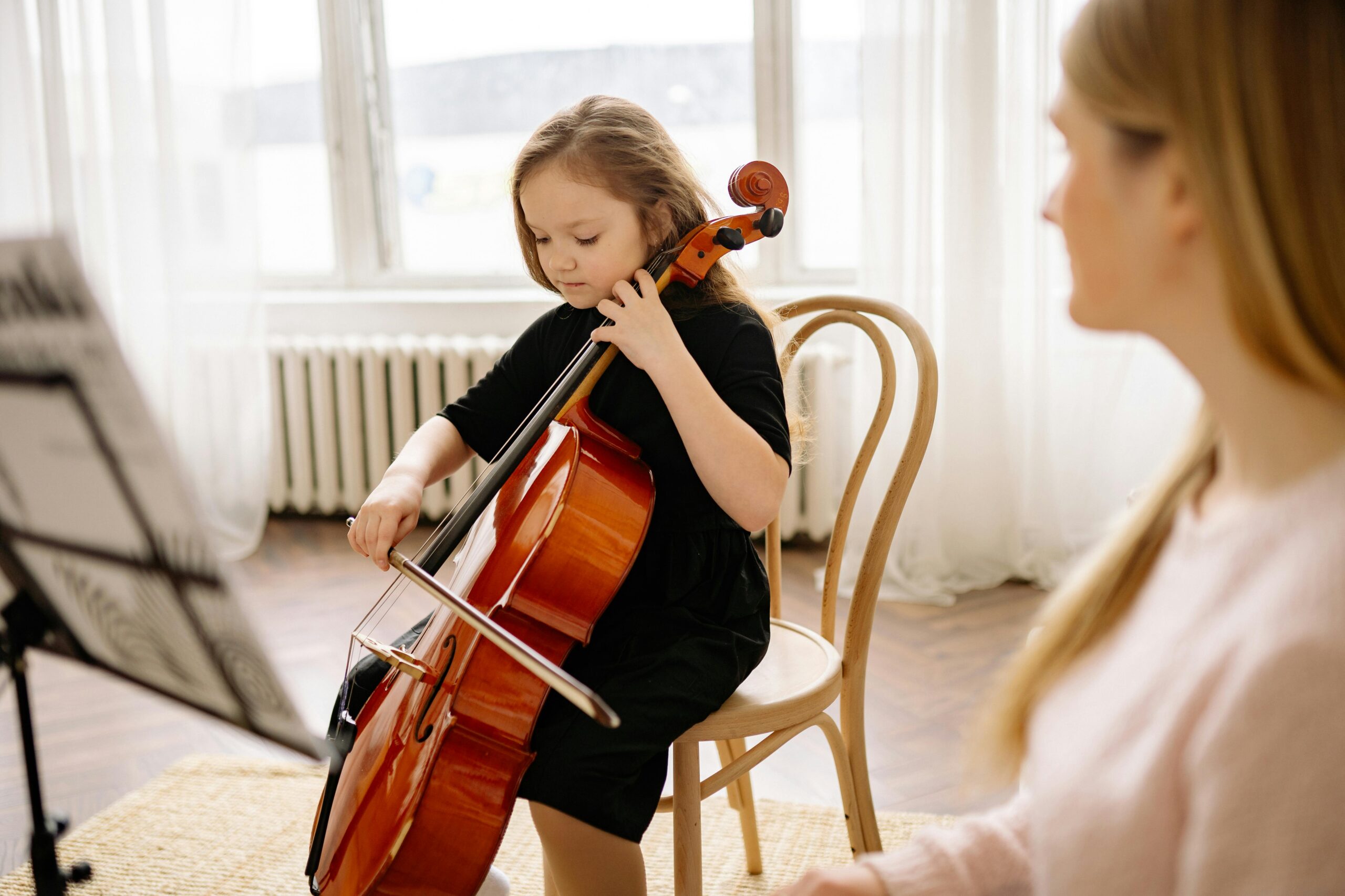 These are the 7 things to look for when you're choosing a music teacher