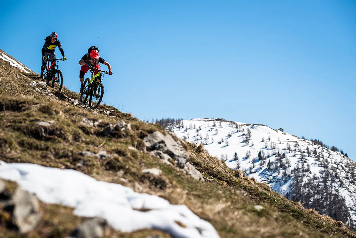Tom Marvin riding the snowline to shoreline in Maritime Alps