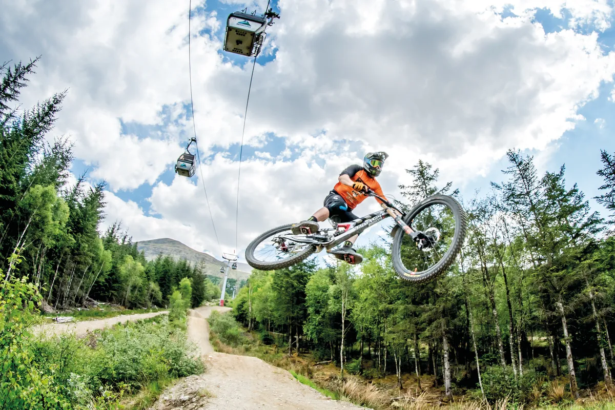 Steve Peat riding the Fort William Downhill track in 2018