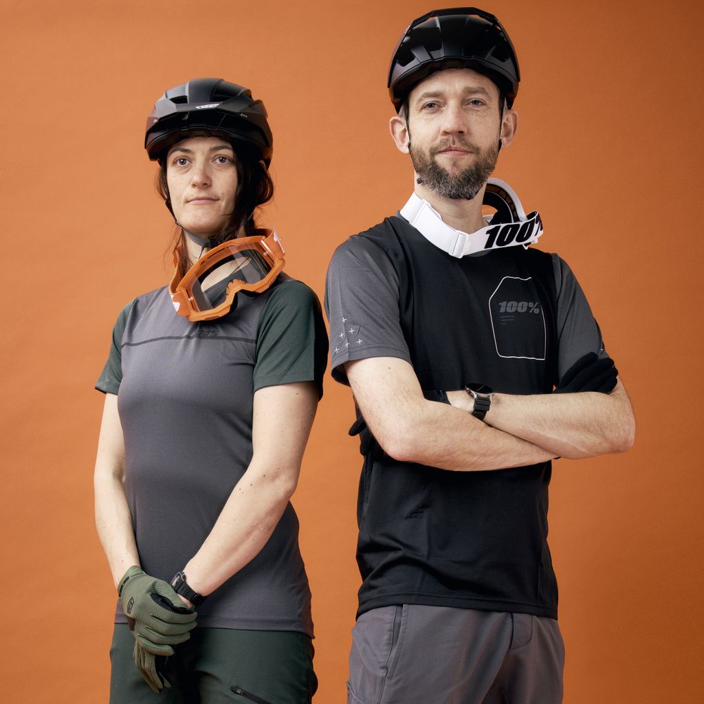 White Riding Kit Subscriber Zone: Win a full set of riding kit from 100% worth over £300 ...