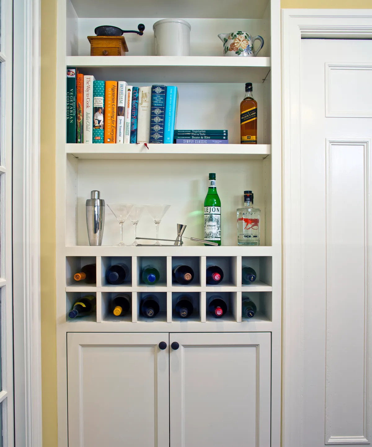Built In Shelving And Wine Rack