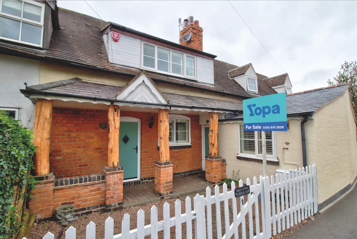 Yopa and other online agencies can save you more than £8,000 in fees when selling a £500,000 property, www.yopa.co.uk