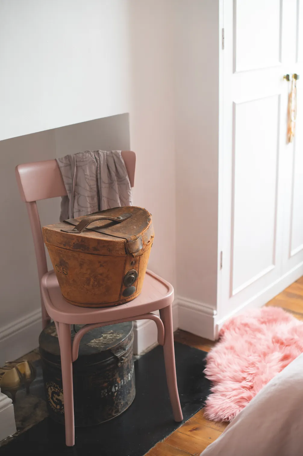 Real home - A second-hand chair painted in pink