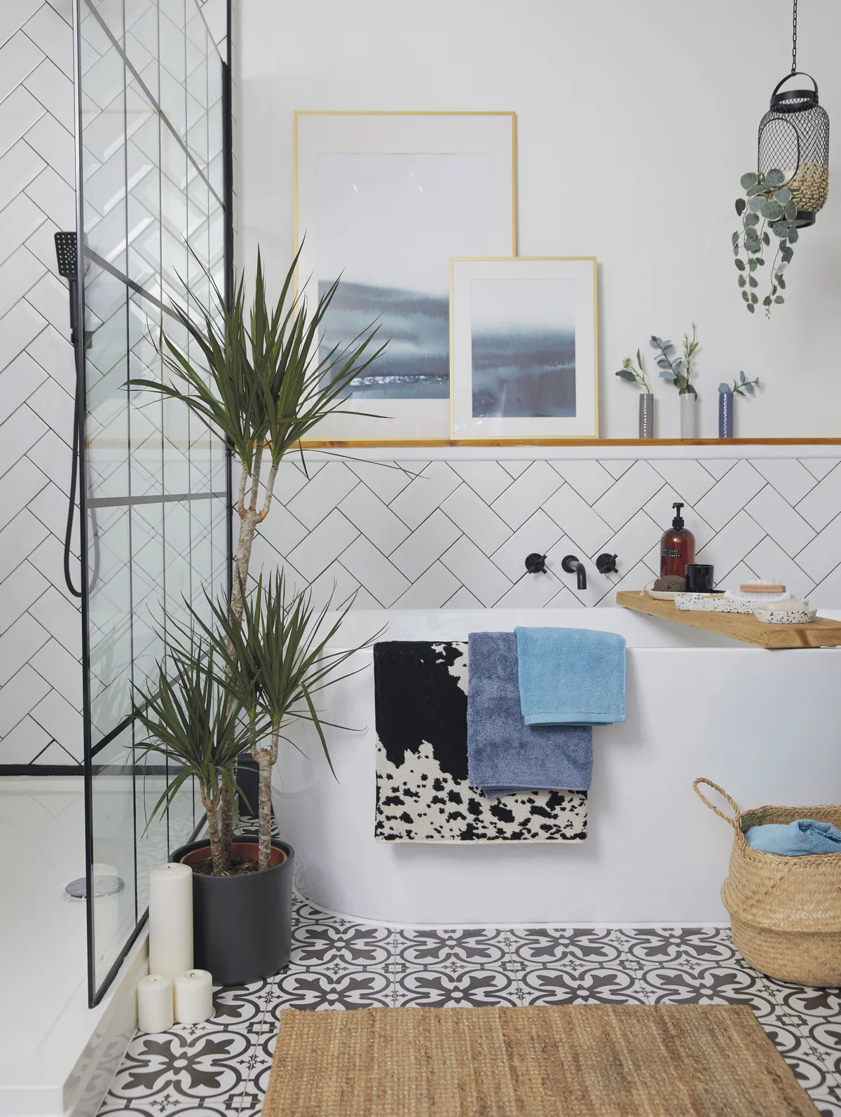Enlli's style advice - tile the bathroom yourself