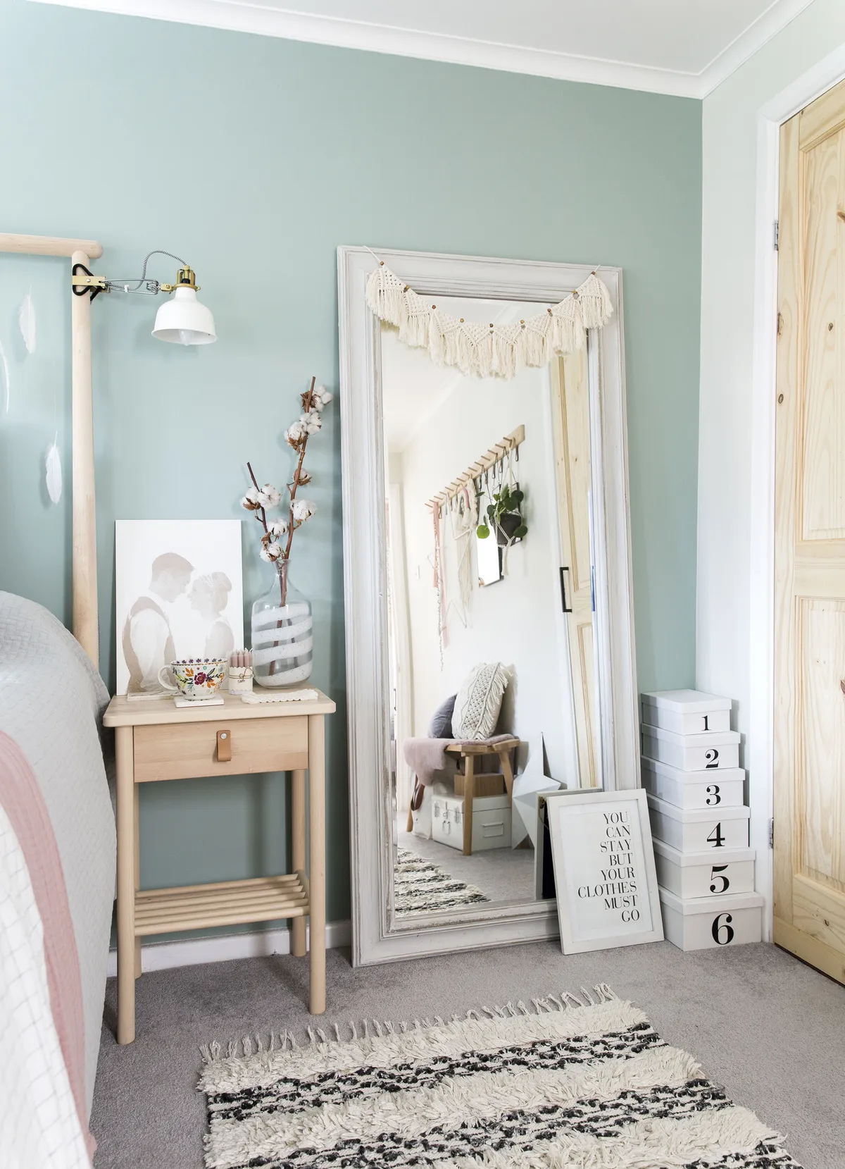 Marnie chose a full-length mirror, which she’s leant against the wall, allowing her to move it around as and when she likes. A rustic rug and soft grey carpet add cosy comfort to the room