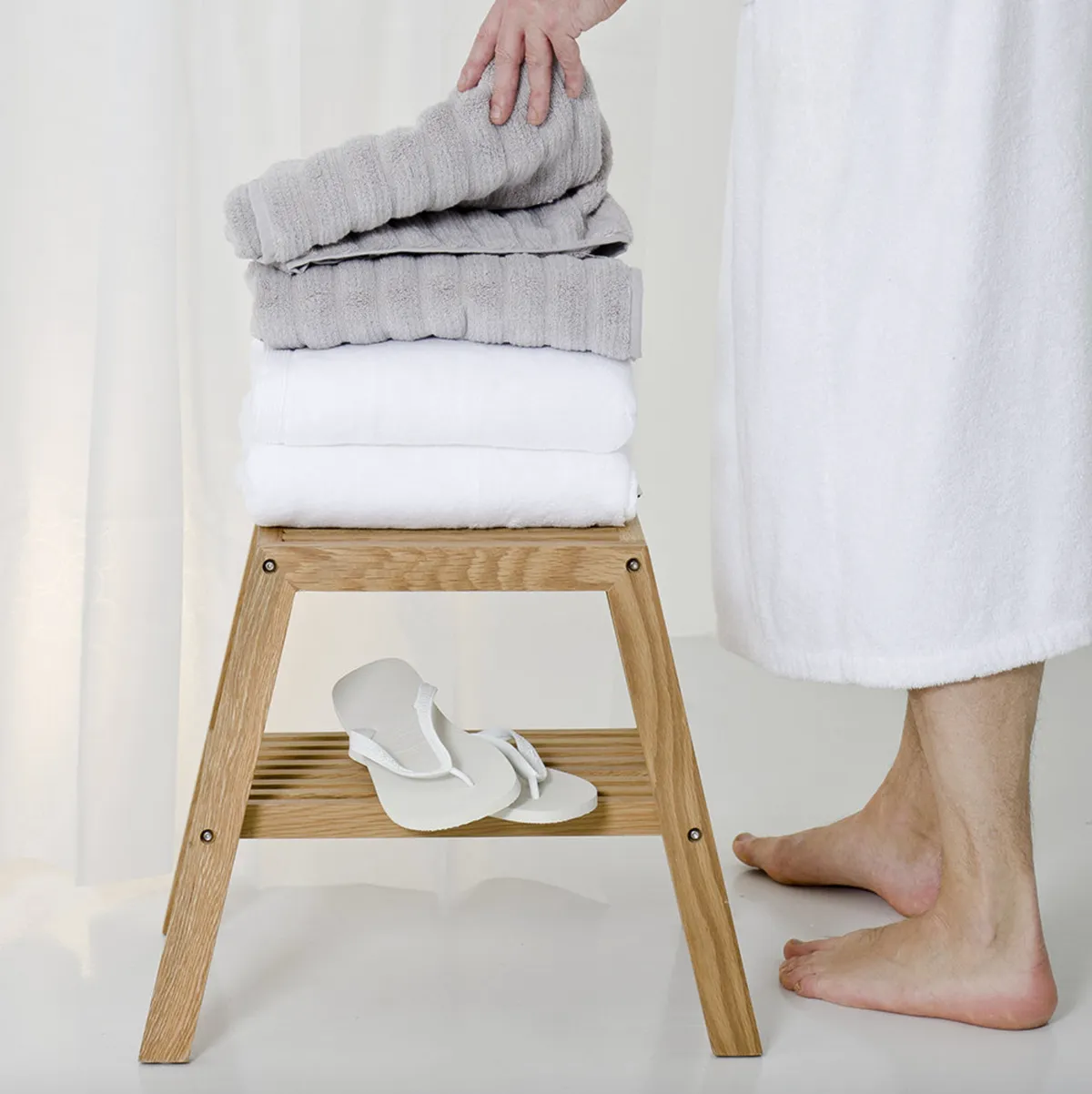 Towel storage ideas - bathroom stool