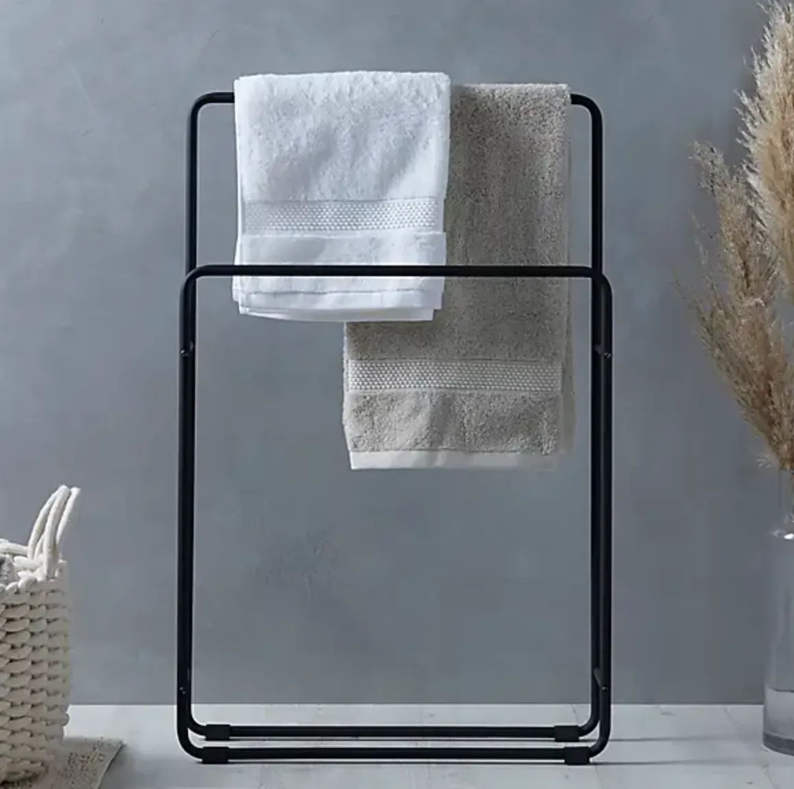 Towel storage ideas - freestanding towel rack