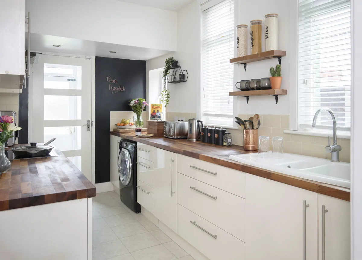 The couple are always looking for thrifty solutions, so plan to include elements of their current kitchen in a future extension. ‘We may use the carcass of this kitchen in the new design, and then we only need to buy door fronts,’ explains Diandra