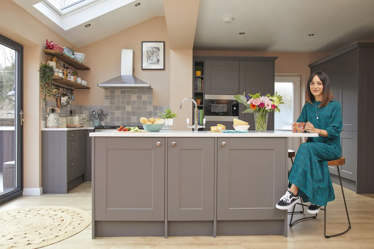 ‘We bought the whole kitchen in the sale from Wren, including the units, worktops and all the appliances. It made it so much cheaper and also easier to plan than getting everything from individual suppliers’