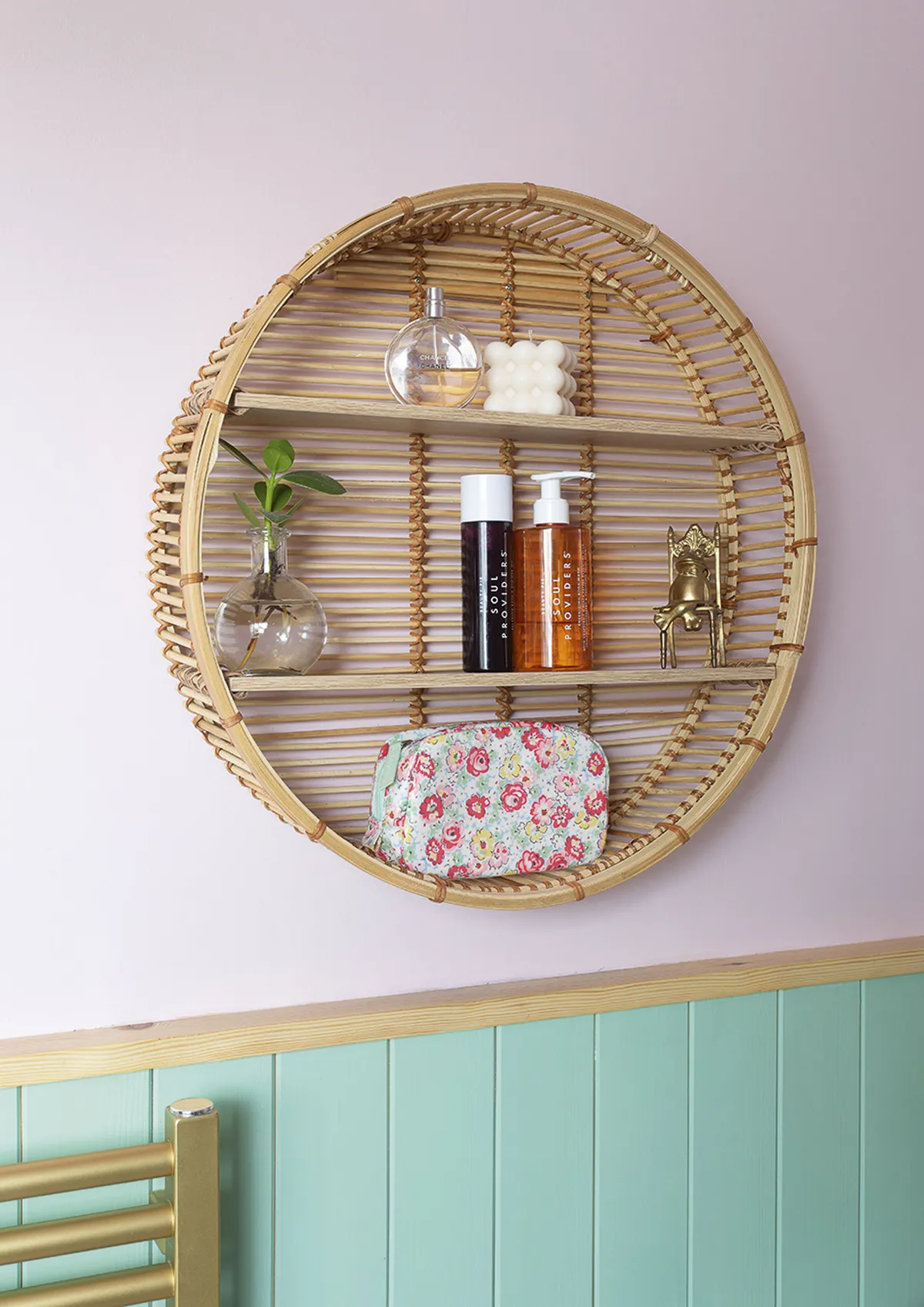 pastel bathroom makeover - bathroom shelf