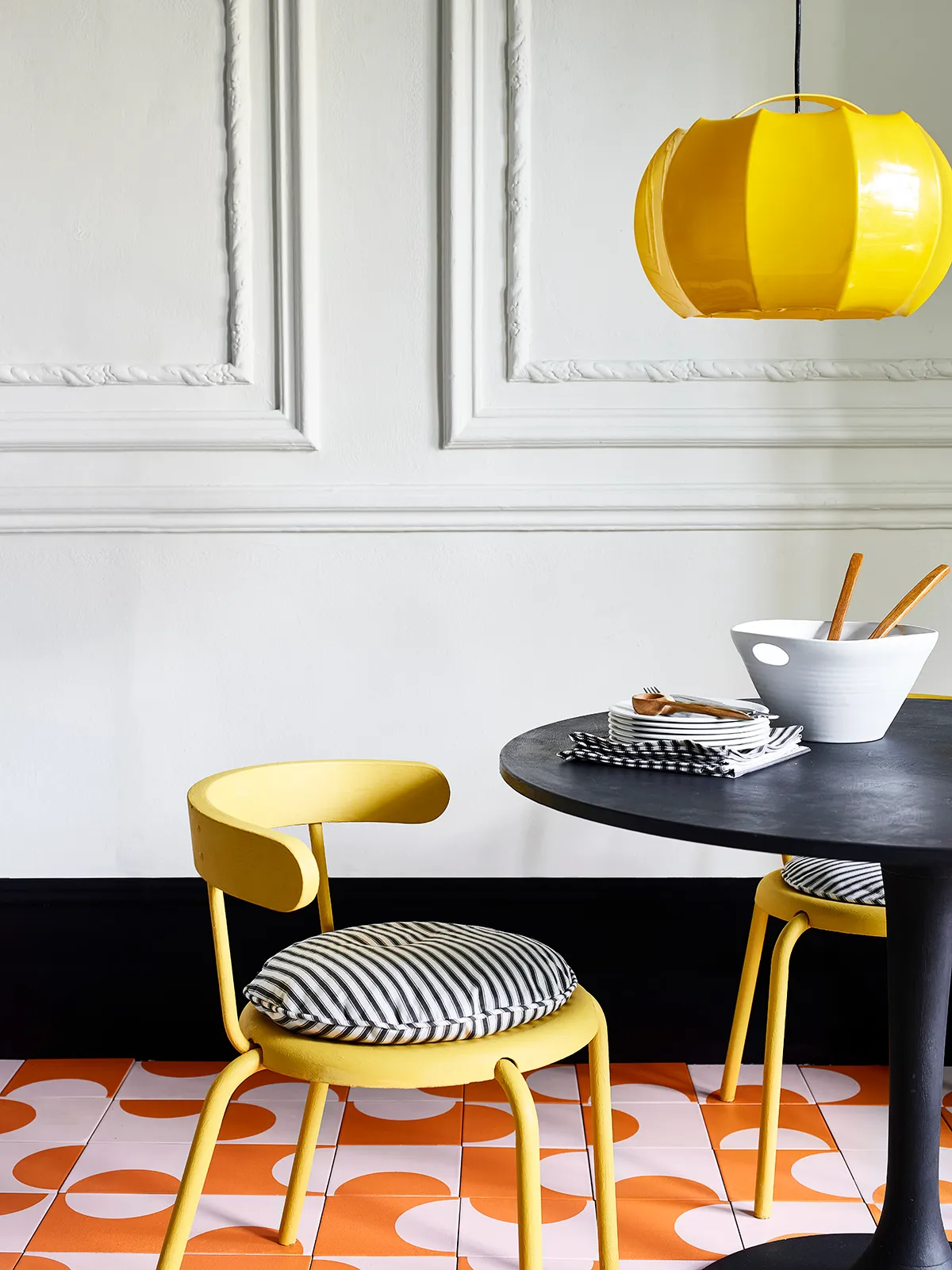 Chalk Paint In Antoinette, Barcelona Orange, Athenian Black And English Yellow, Wall Paint In Old White, all Annie Sloan