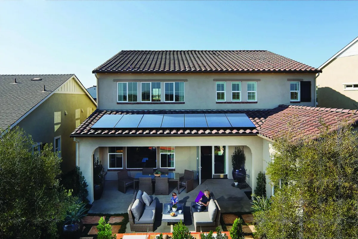 Reduce house bills with solar energy that creates your own electricity – the more energy you produce from the solar panels the less you’ll need from your supplier, increasing self-sufficiency