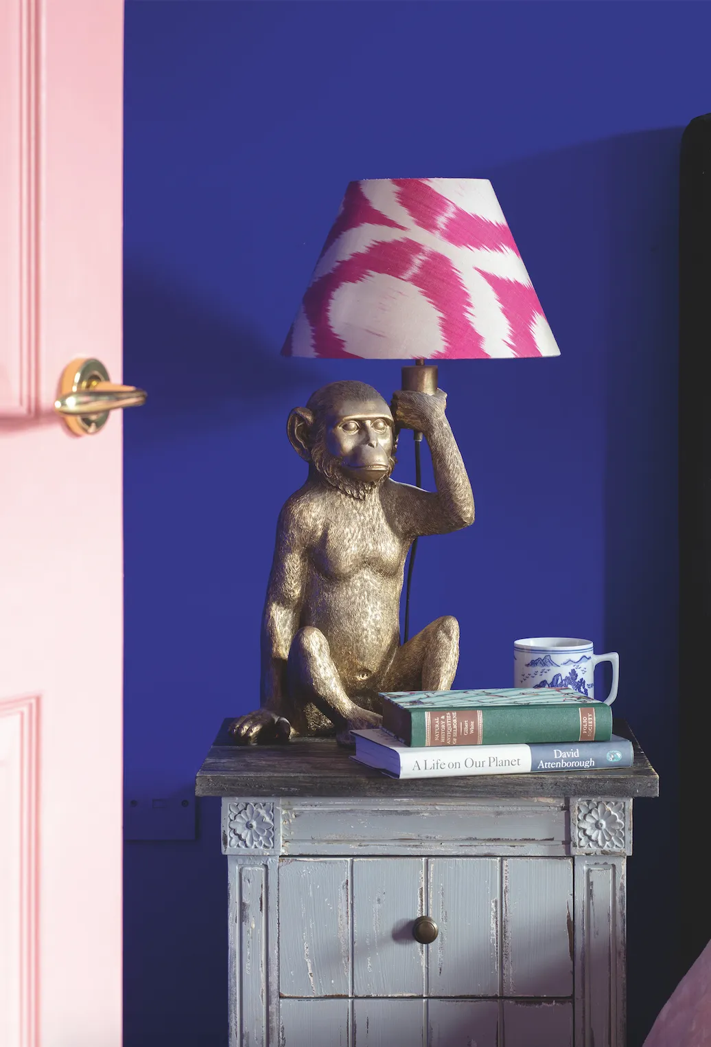 Using a lampshade kit, Anna made the pink ikat shades for her cute monkey lamps herself. ‘They’re a great way to personalise a shop-bought lamp and they’re super cheap and easy, too,’ she says