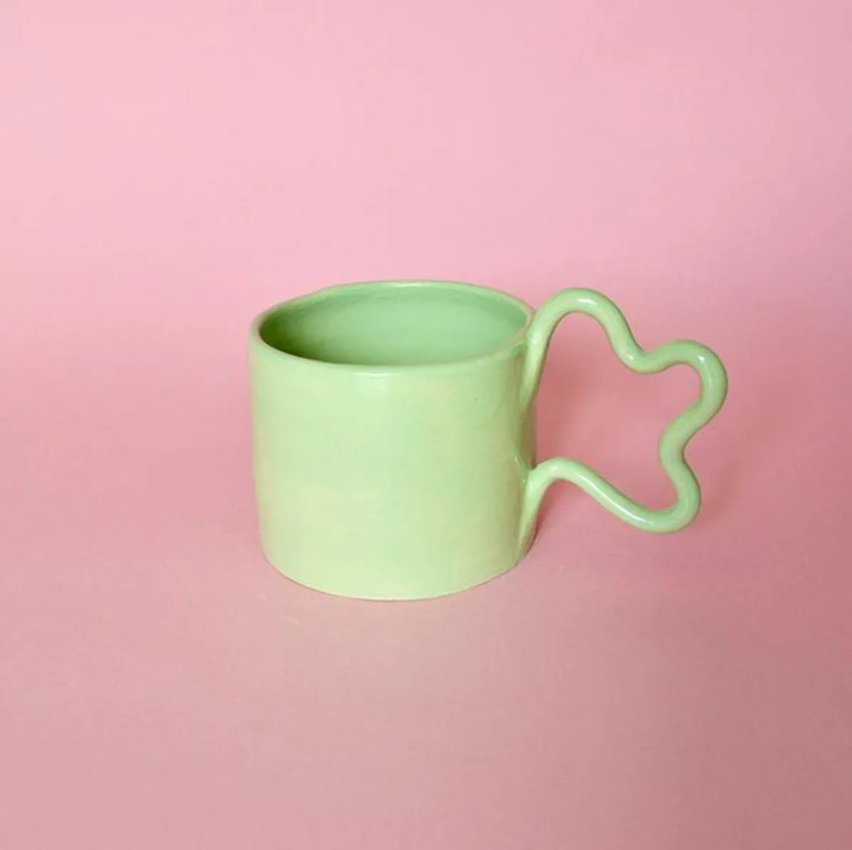Wiggle Handle Mug in Pale Green