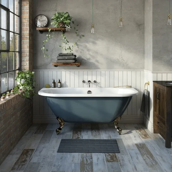 Dalston roll top bath from Victoria Plumb