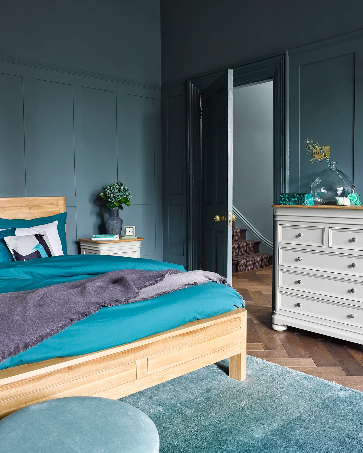 teal wall panelling