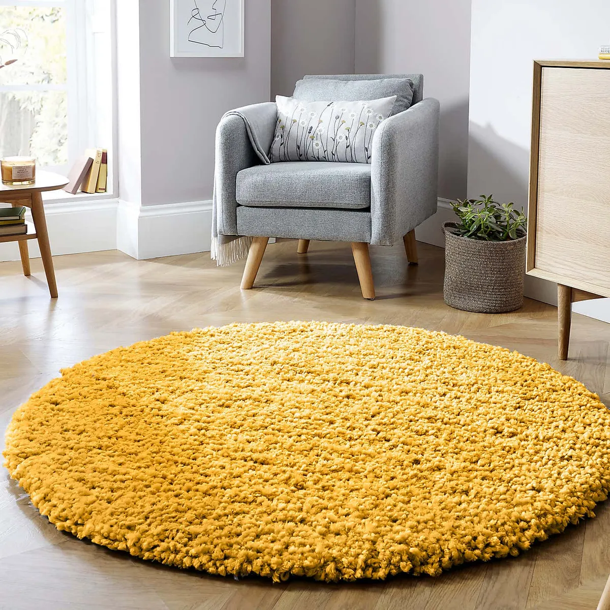 Bertie shaggy circle rug