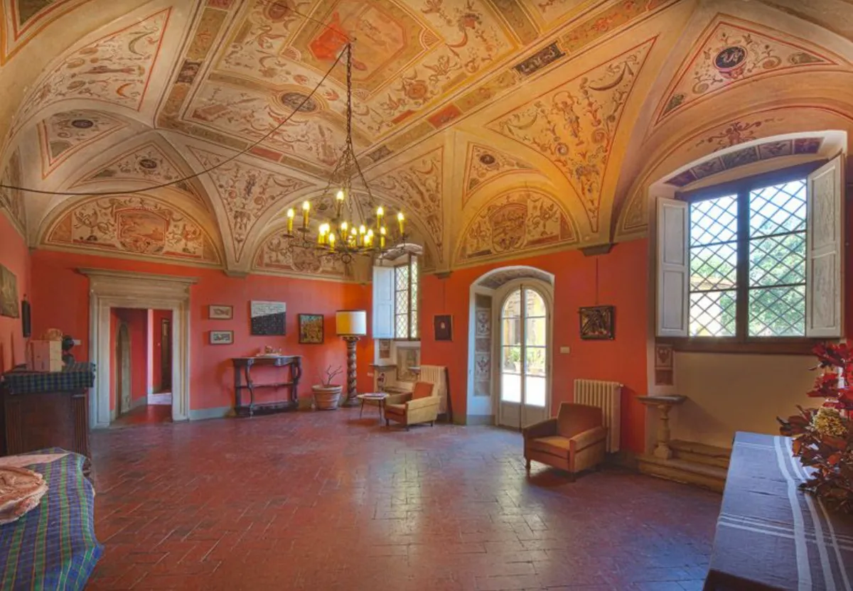 14-bedroom villa/castle with 21 acres of land, Florence