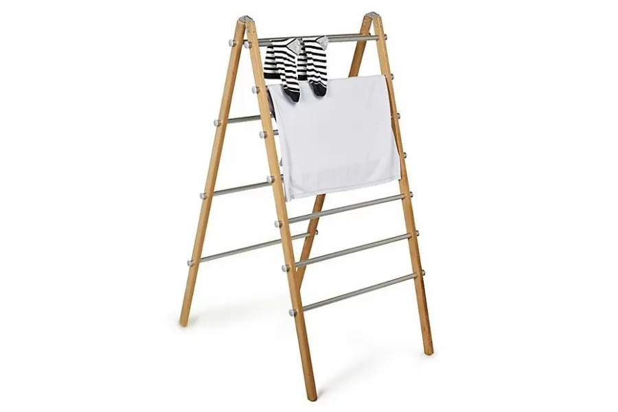 Wood and metal clothes airer