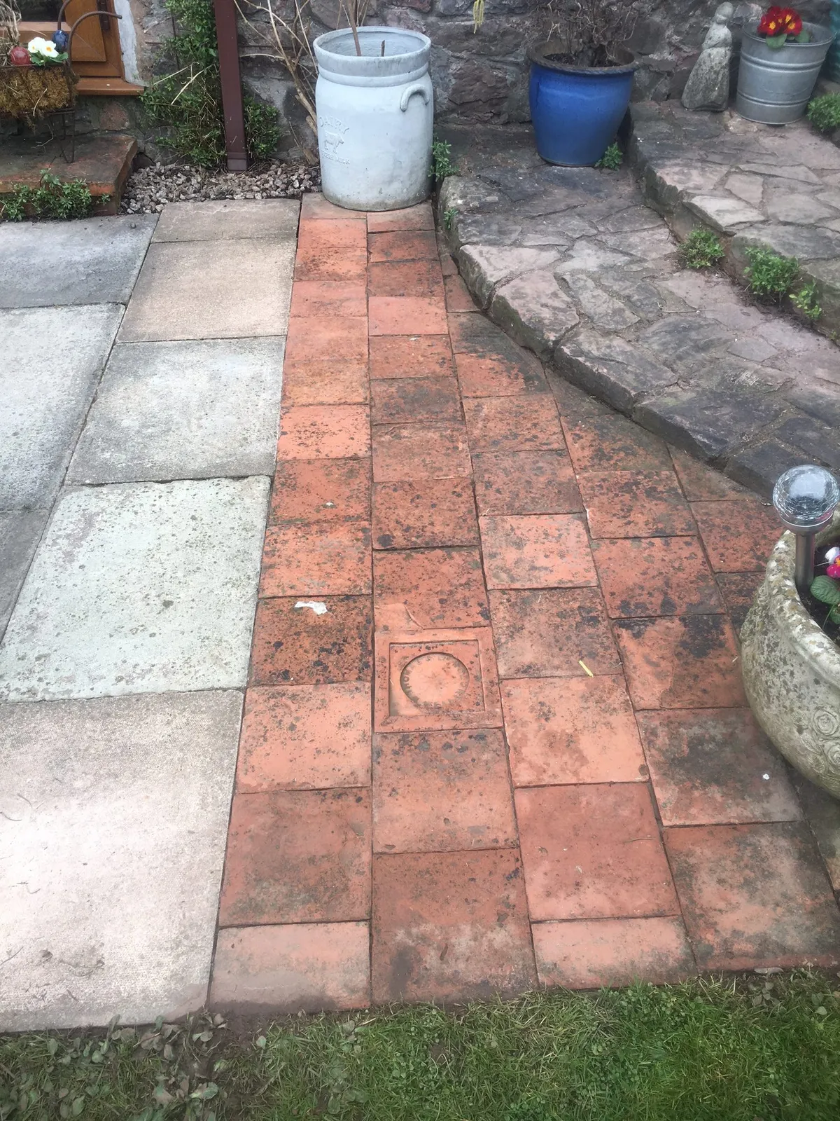 HG patio-tile cleaner