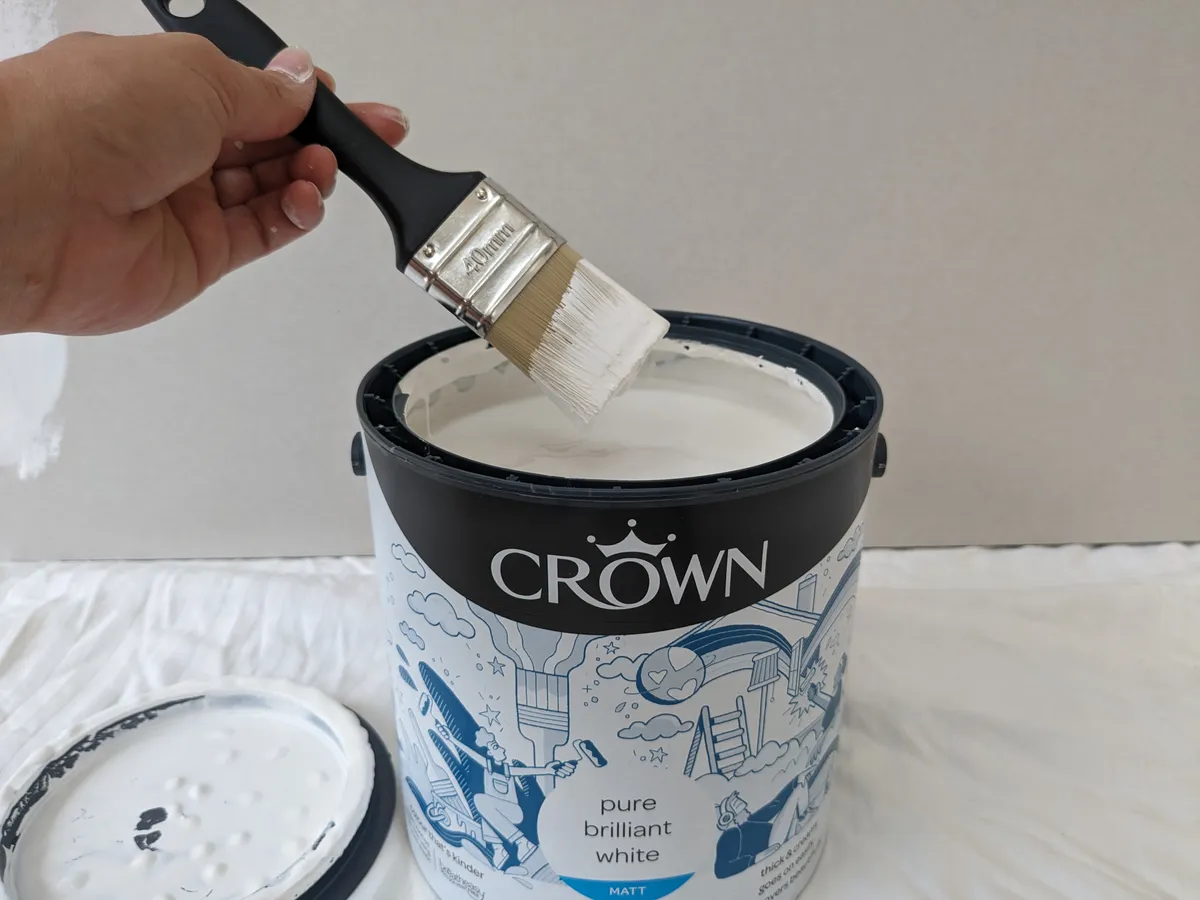Crown - Premium Matt Emulsion - Pure Brilliant White - 2.5L