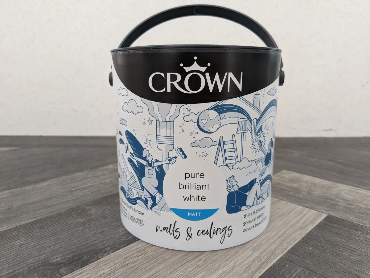 Crown - Premium Matt Emulsion - Pure Brilliant White - 2.5L
