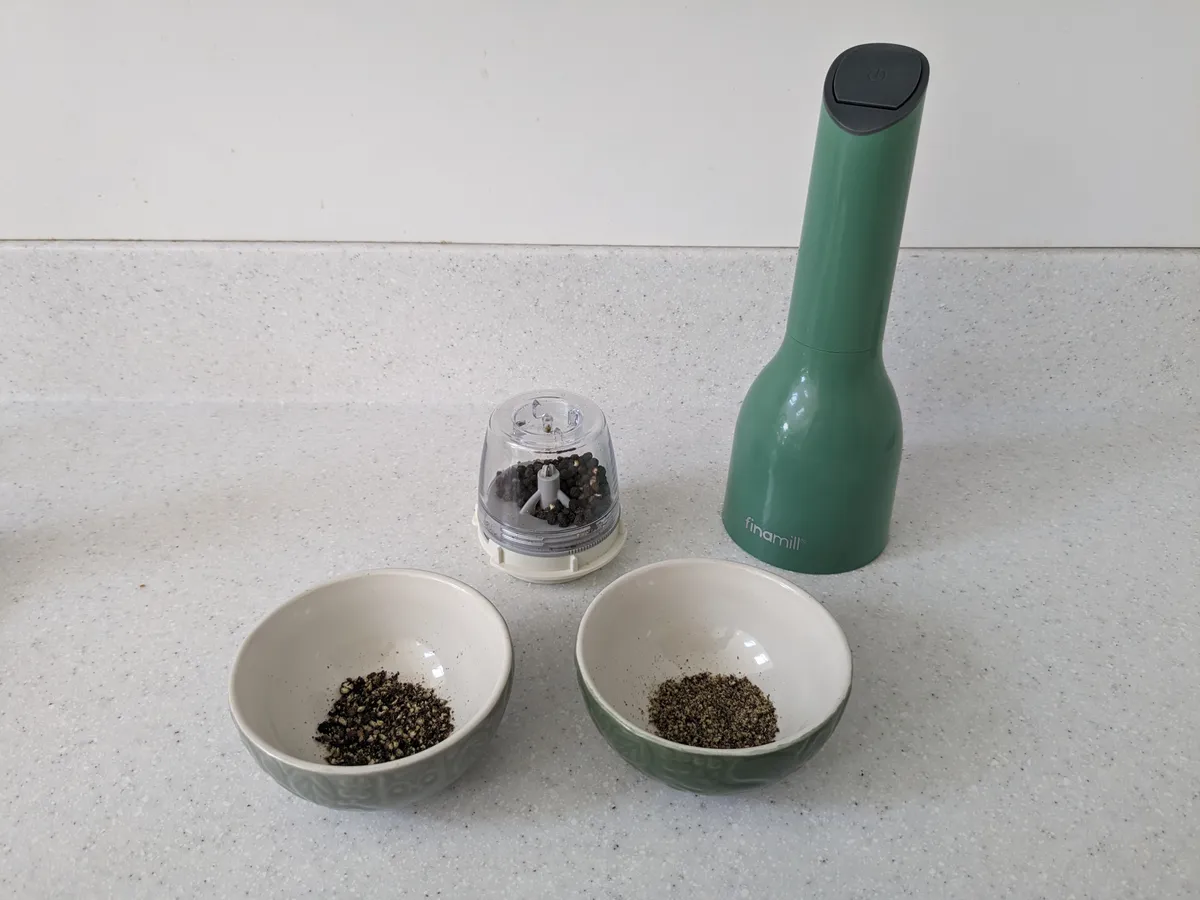 FINAMILL £49.95 Pepper Mill and Spice Grinder in One