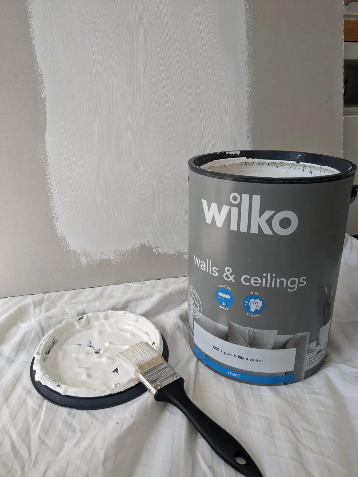wilko white emulsion paint
