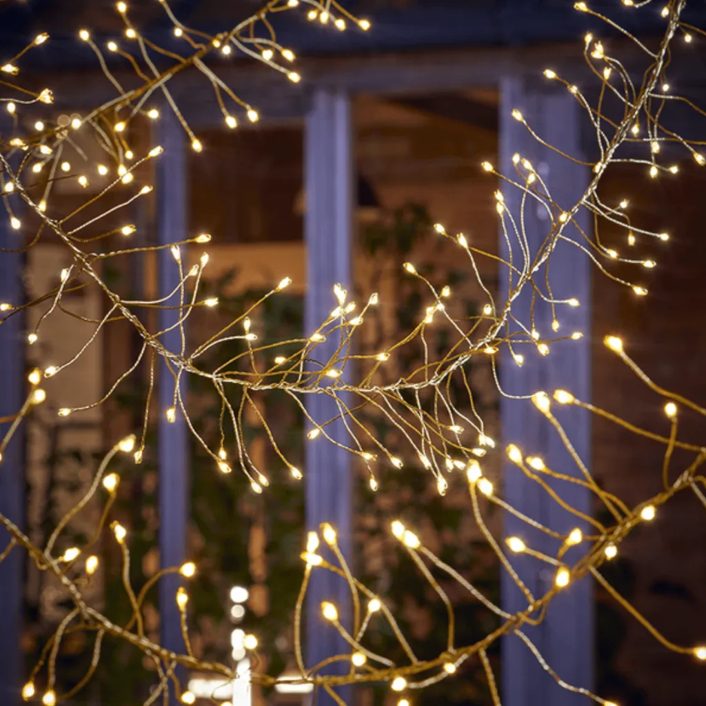 Indoor Outdoor Golden Cluster String Lights
