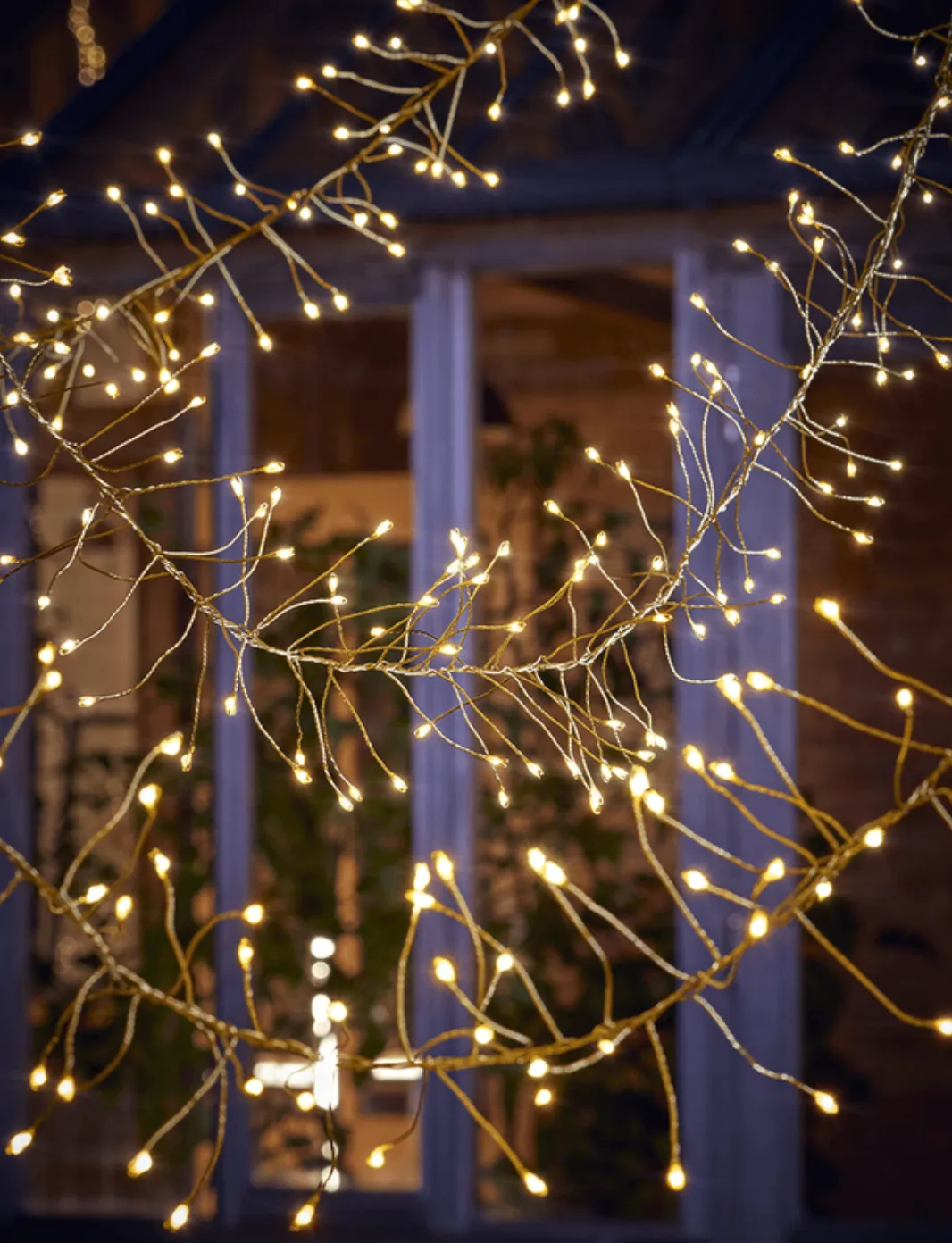 Indoor Outdoor Golden Cluster String Lights
