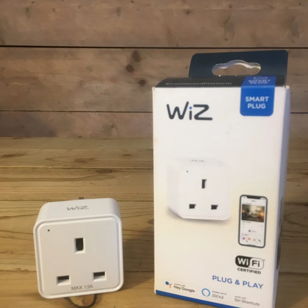 Wiz connected smart plug