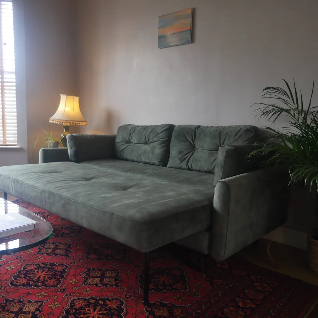 Swyft Model 04 sofa bed