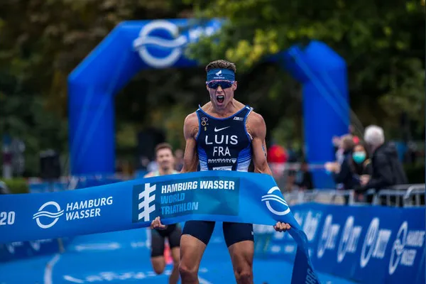 Luis wins 2020 Itu world triathlon champs