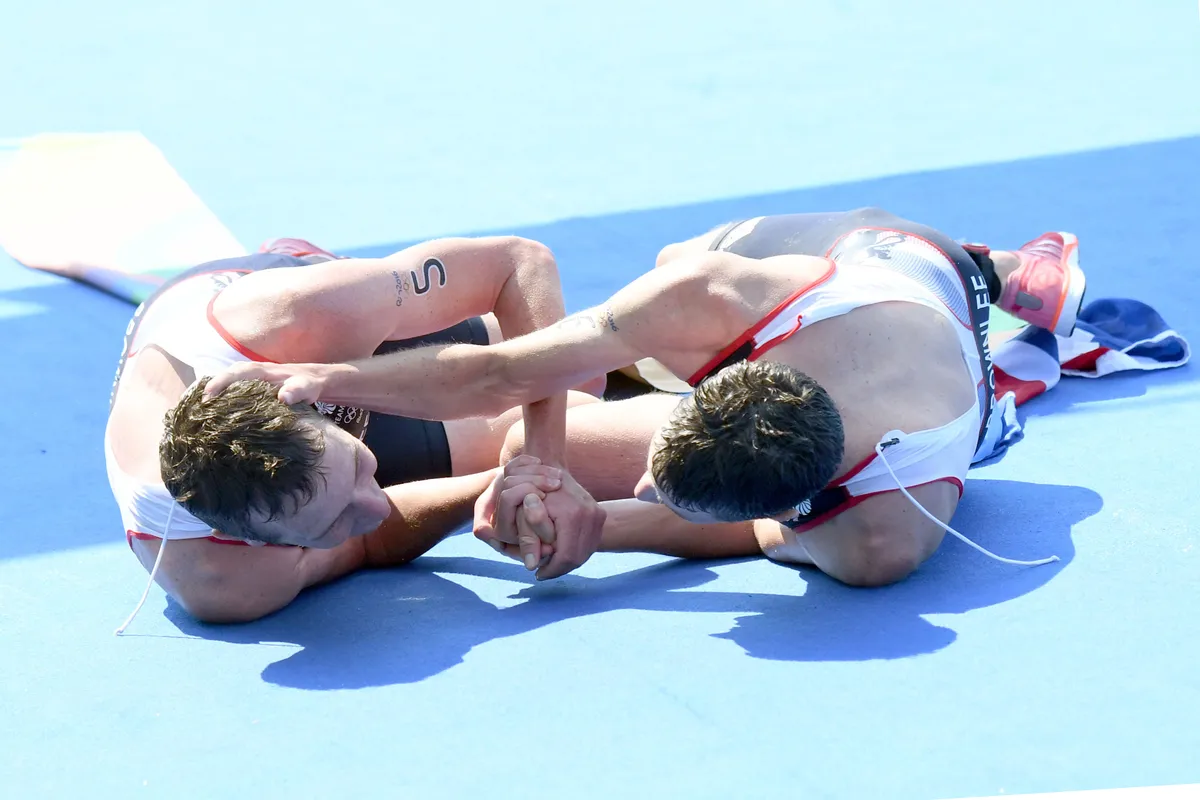 Ali and Jonny Brownlee win gold and silver in Rio